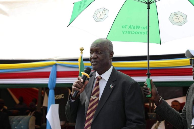 Senior Presidential Adviser Gen. Kuol Manyang Juuk speaks at the launch
