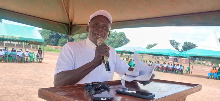 Addressing the gathering in Yambio